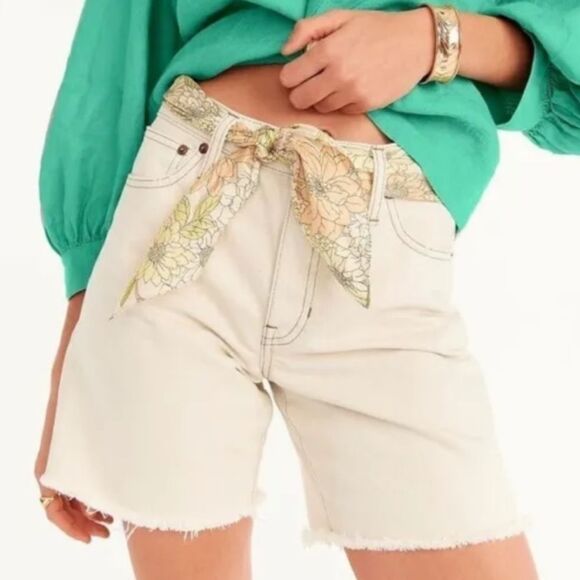 J Crew Mid Length Denim Bermuda Shorts Ecru Beige Cotton Denim Cut Offs Women 31 - Picture 1 of 13